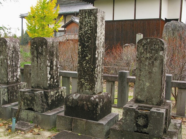 高傳寺枝吉神陽の墓
