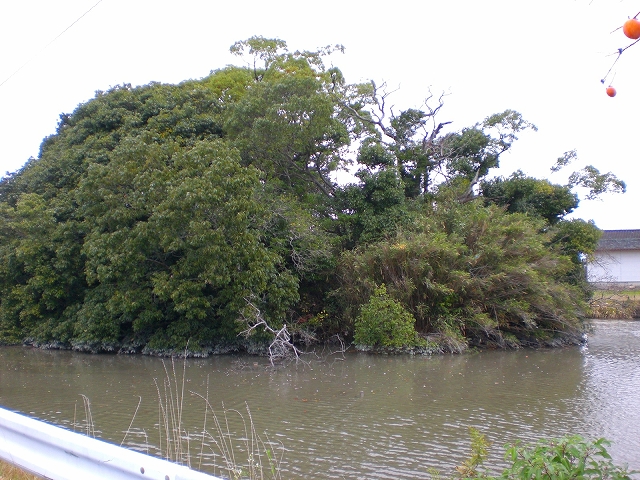 平重盛と経の島