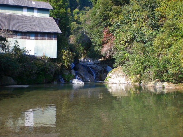洞鳴の滝情死悲話