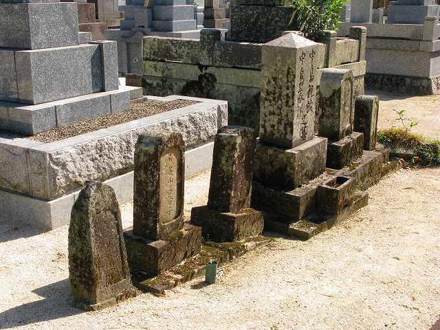 高尾美少年の墓