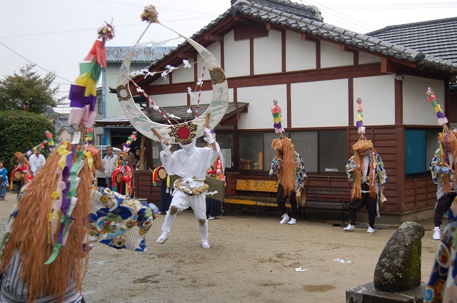 高木八幡ねじり浮立