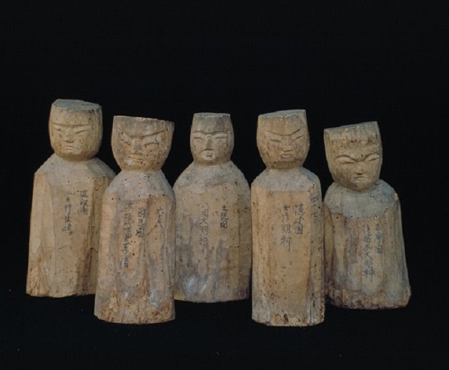 掘江神社神像群