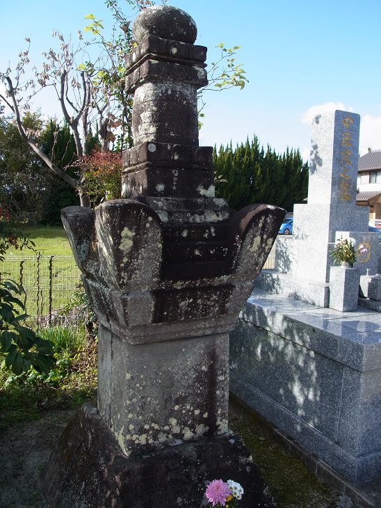 右近刑部少輔墓